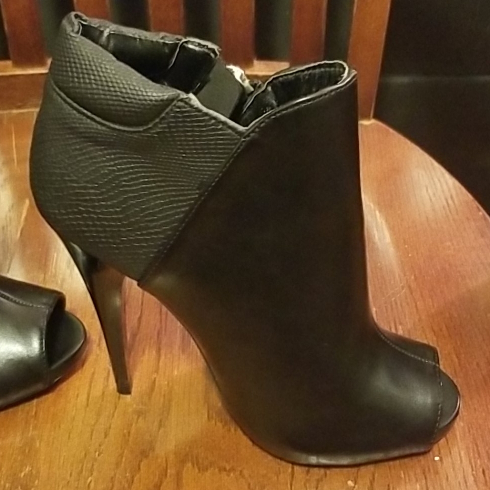 NWOT Beautiful Qupid Heeled Open Toed Boot Sz 7 .5 - Picture 4 of 5